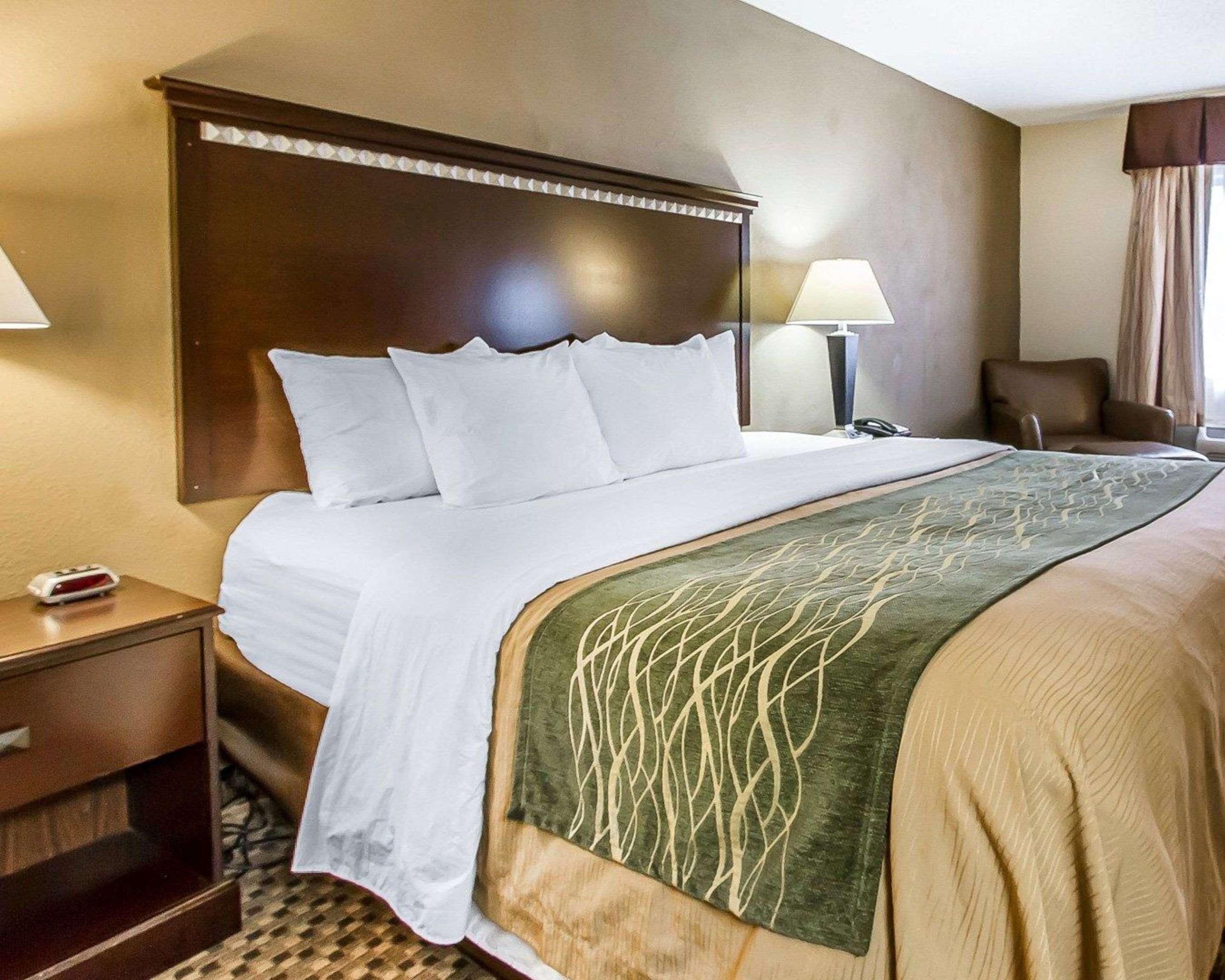 Quality Inn Macomb Near University Area Buitenkant foto