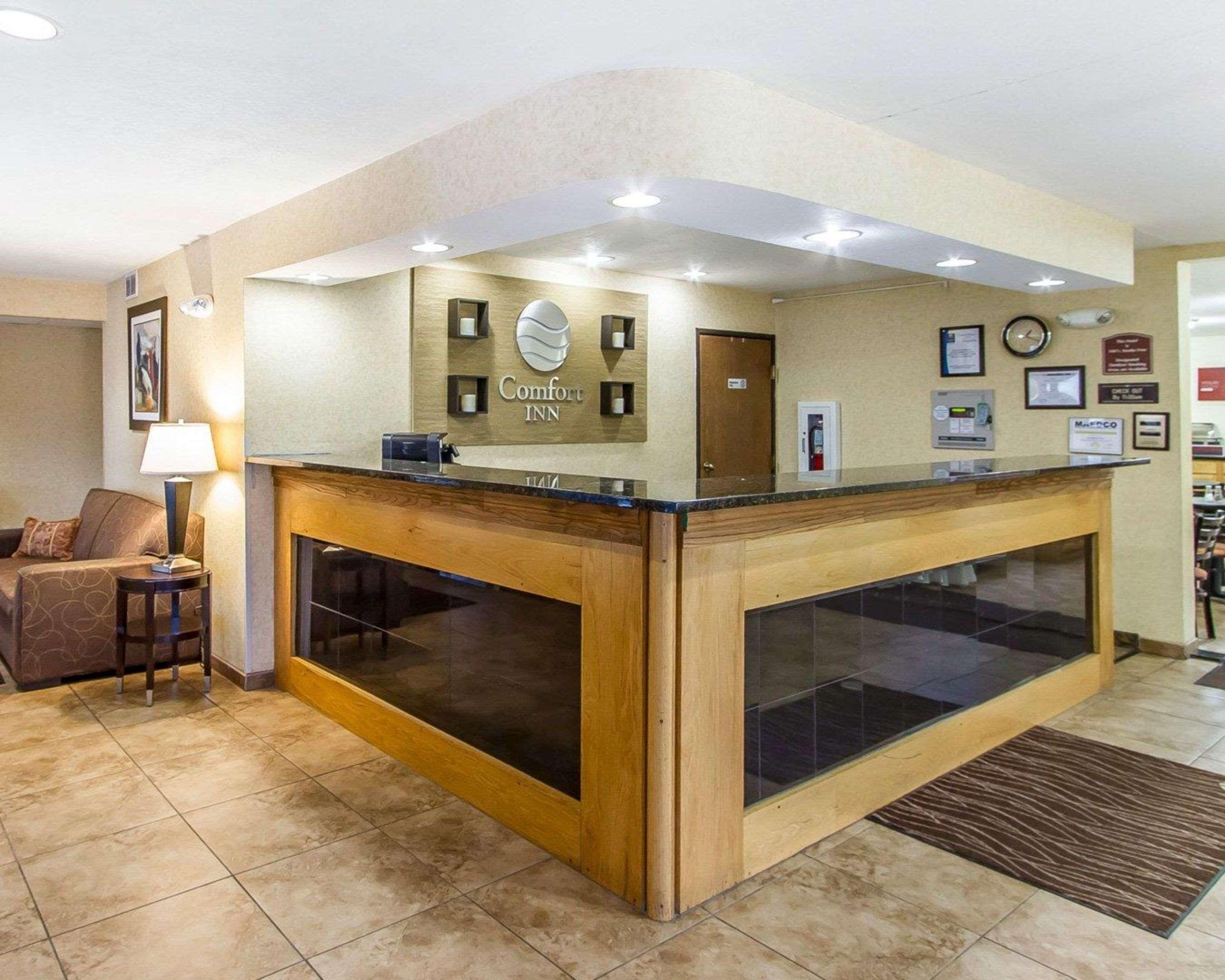 Quality Inn Macomb Near University Area Buitenkant foto