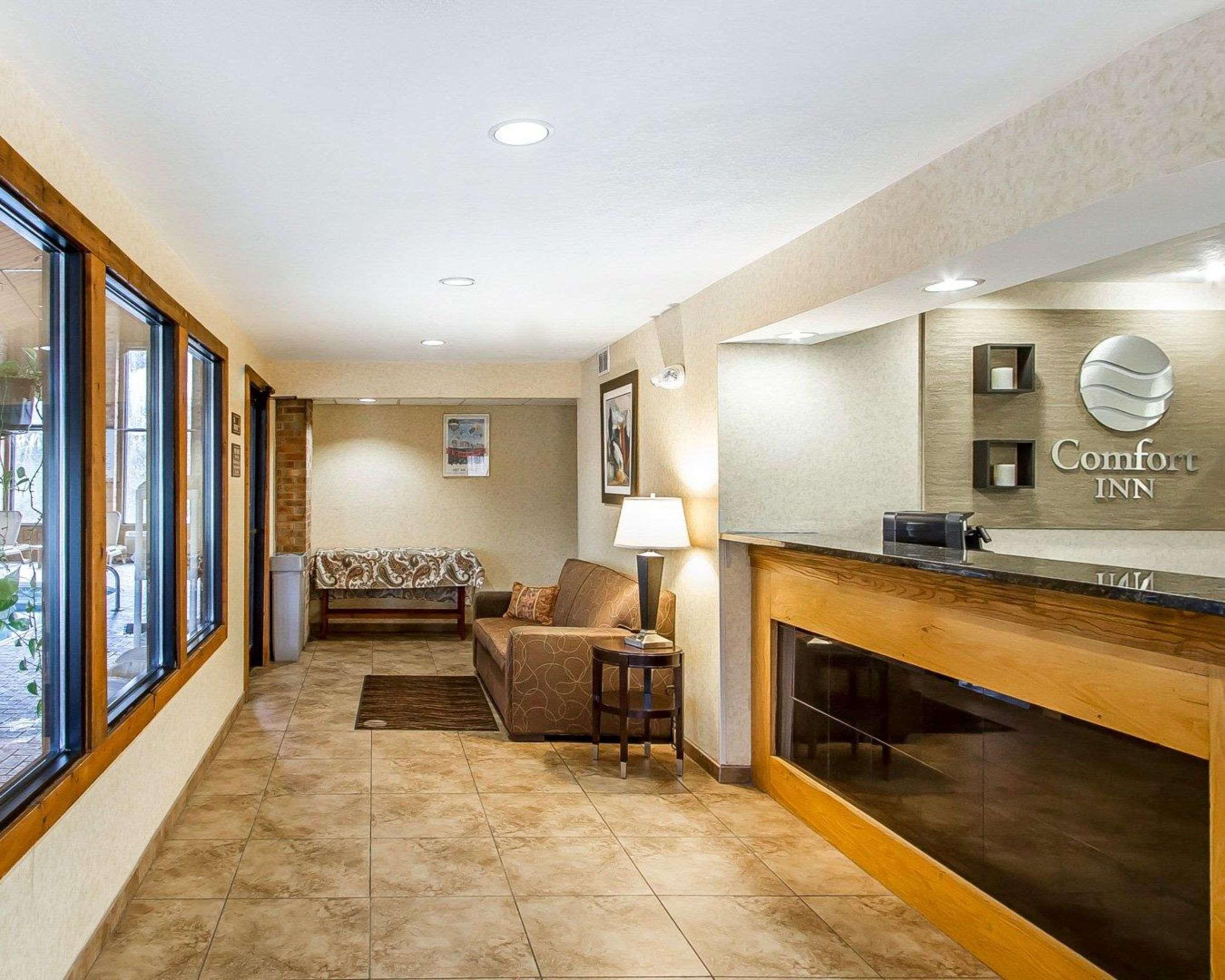 Quality Inn Macomb Near University Area Buitenkant foto