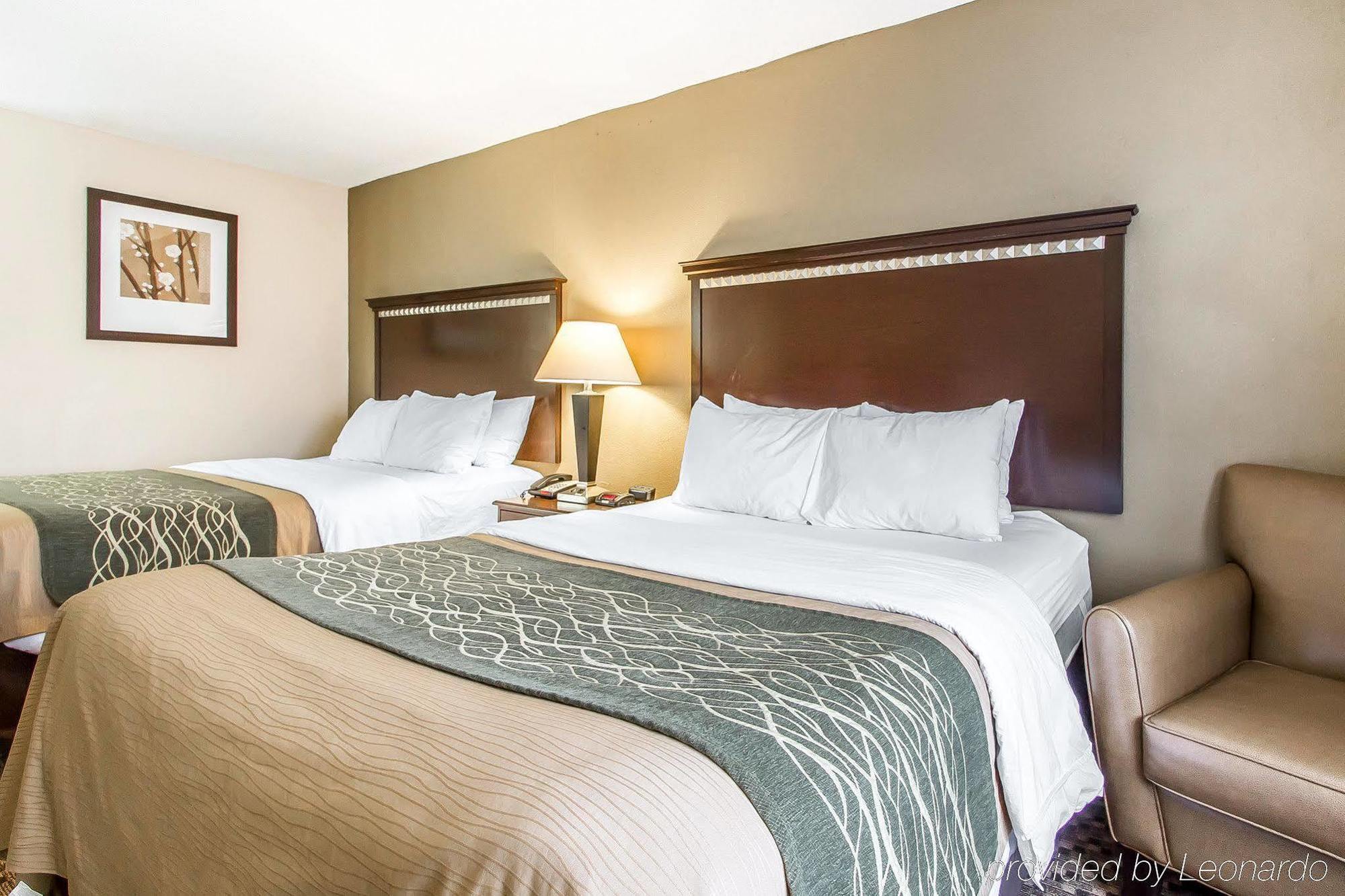 Quality Inn Macomb Near University Area Buitenkant foto