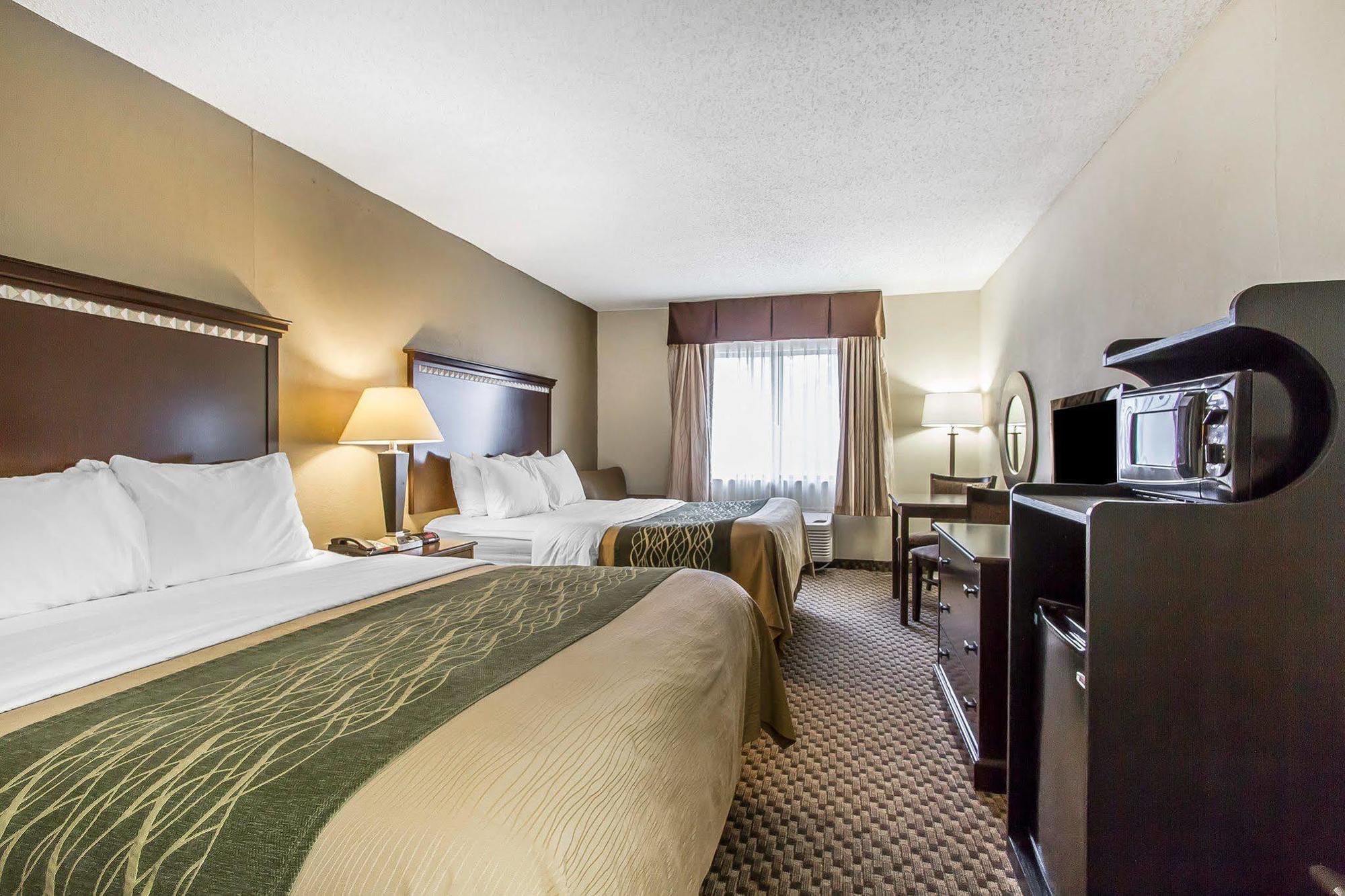 Quality Inn Macomb Near University Area Buitenkant foto